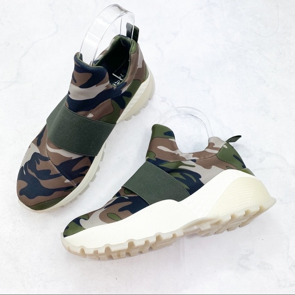 [J Slides] Green Camo Manic Sneaker - Picture 2 of 7